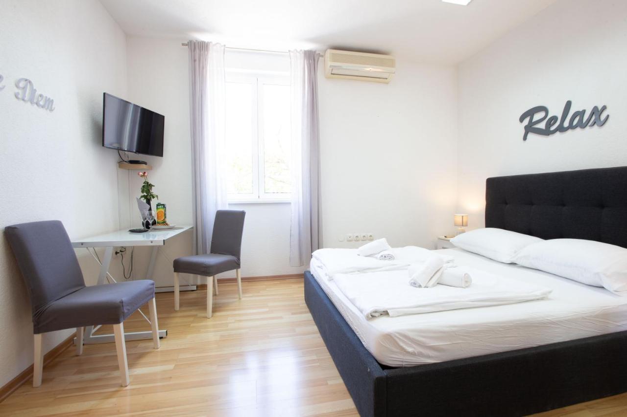 Lilly Studio Apartments Zára Kültér fotó