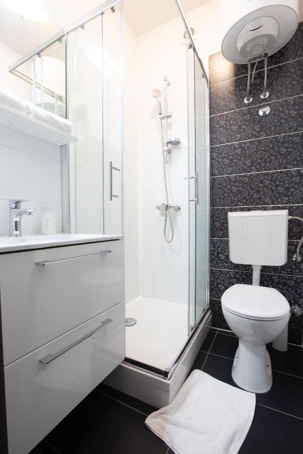 Lilly Studio Apartments Zára Kültér fotó